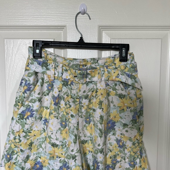 Linen Blend Shorts - Picture 4 of 5